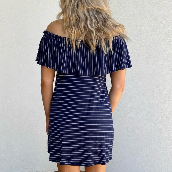 Off the Shoulder Swing Dress - Never Worn - Picture 4 of 4